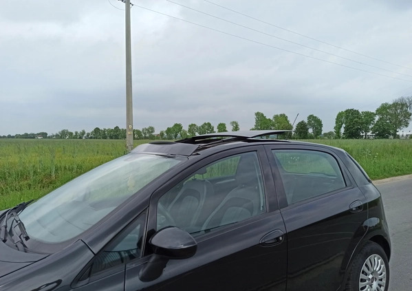 Fiat Punto Evo cena 14900 przebieg: 176000, rok produkcji 2010 z Legionowo małe 137
